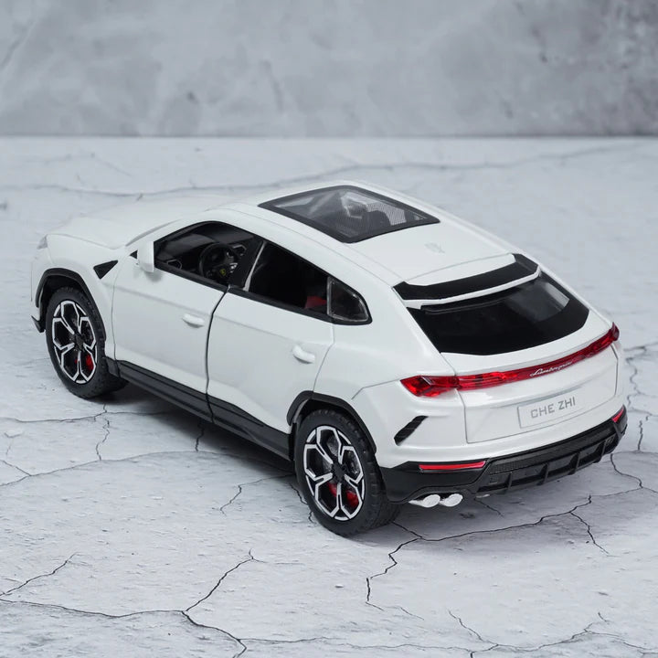 Lamborghini Urus White Metal Diecast Car - Scale 1:18