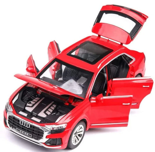 Audi Q8 Metal Diecast Car - Scale 1:24