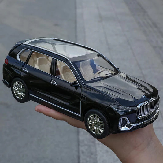 BMW X7 Metal Diecast Car - Scale 1:18