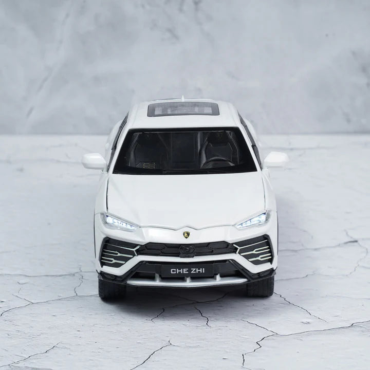 Lamborghini Urus White Metal Diecast Car - Scale 1:18