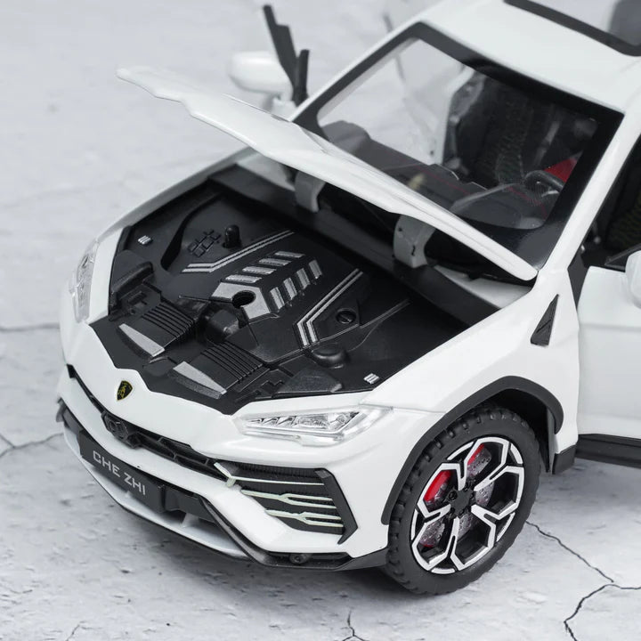 Lamborghini Urus White Metal Diecast Car - Scale 1:18