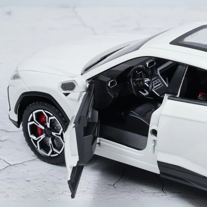 Lamborghini Urus White Metal Diecast Car - Scale 1:18
