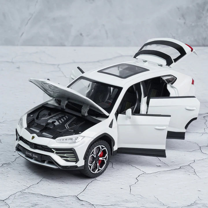 Lamborghini Urus White Metal Diecast Car - Scale 1:18