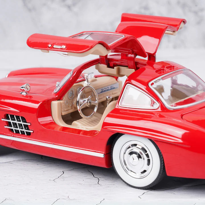 Mercedes Benz 300SL Metal Diecast Car - Scale 1:18