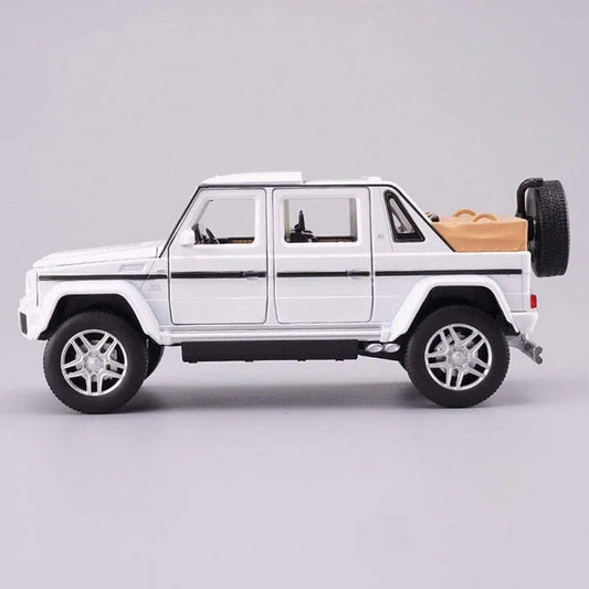 Mercedes G500 Metal Diecast Car - Scale 1:24