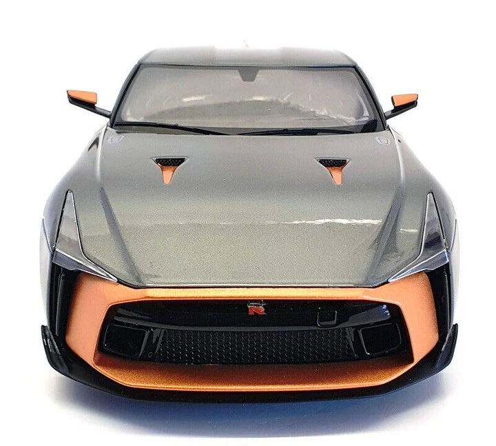 Nissan Skyline GT-R Metal Diecast Car - Scale 1:18